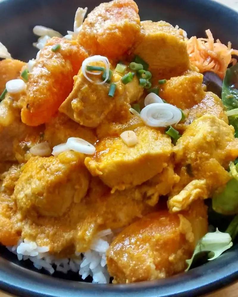 Poulet Au Curry Plat Du Jour